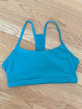 Fabletics sports bra with back design - Low Impact